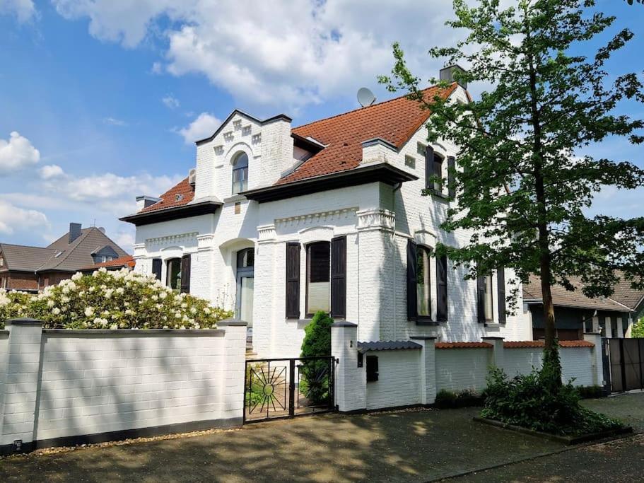 Historische Villa Mit Garten, Luxus メーアブッシュ エクステリア 写真
